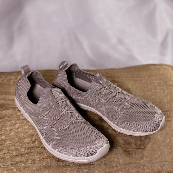 SKECHERS || Arch Fit Slip on Sneaker Flats Elastic Laces Tan Womens Sport Shoe 8 - Picture 1 of 11